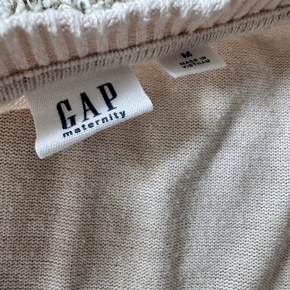 GAP Maternity Vneck Knit Sweater Cream Long Sleeve Top – Size Medium - Picture 3 of 6